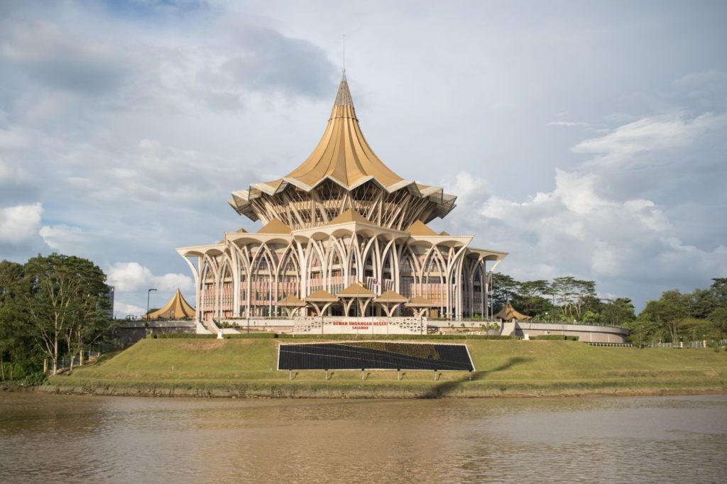 Parlament v Kuchingu, Borneo