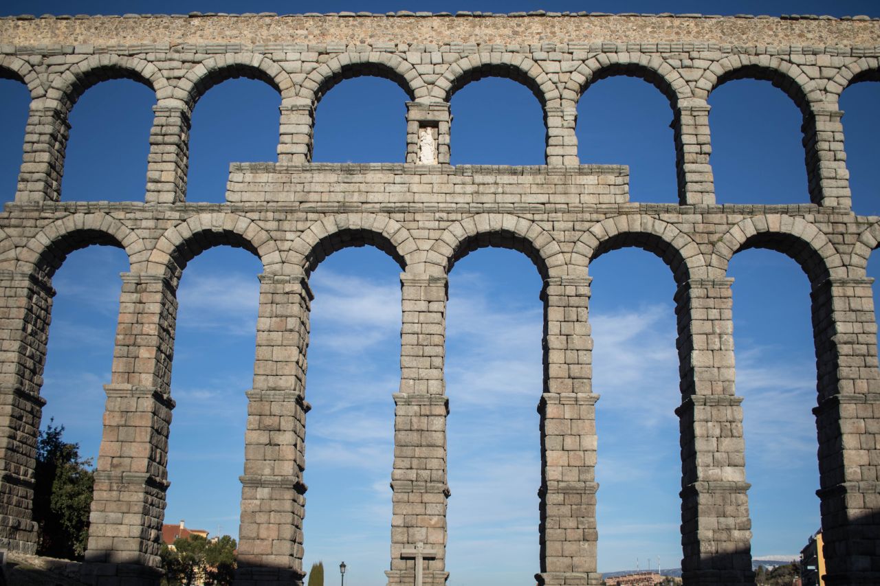 Rímsky akvadukt v španielskej Segovii