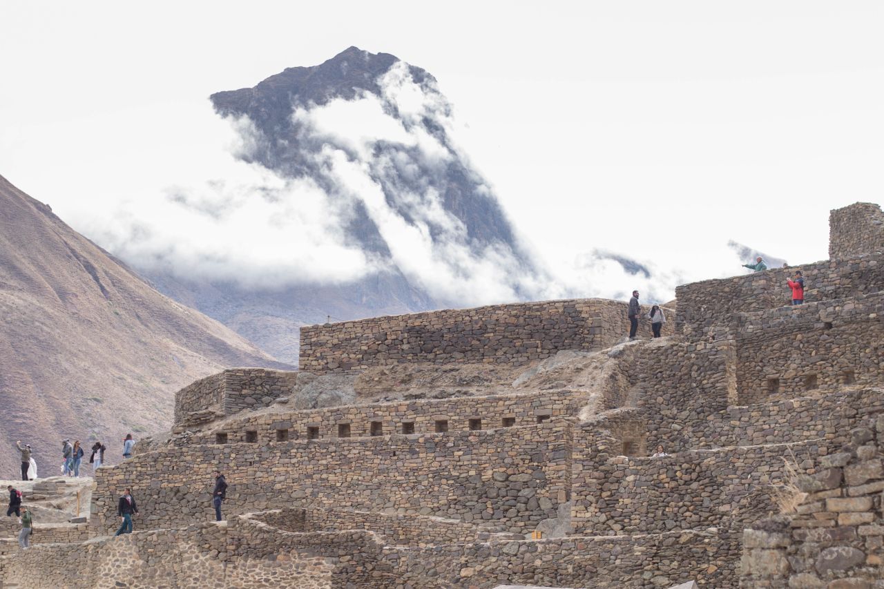 Ollantaytambo, inkské sídlo týčiace sa k horám