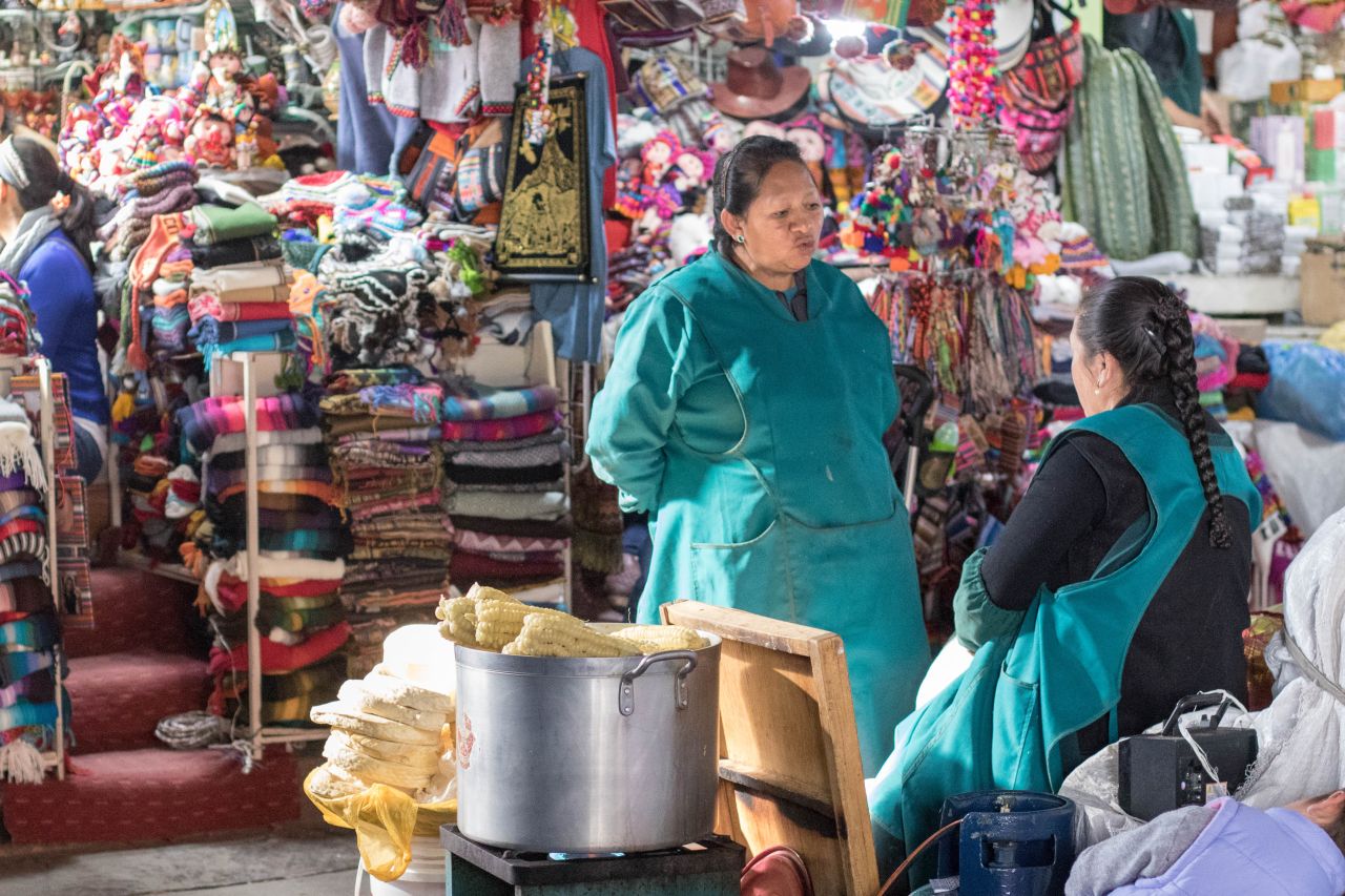 Tradičný peruánsky market Mercado de San Pedro v Cuscu
