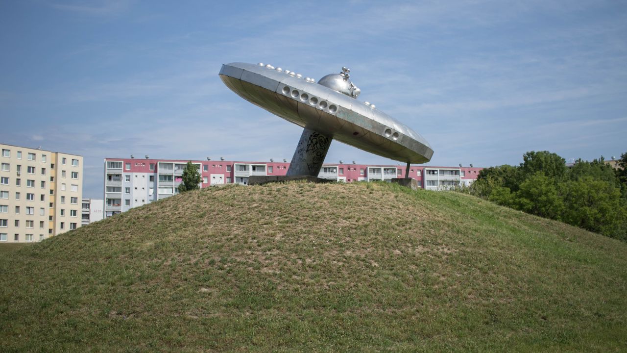 Ufo v Podunajských Biskupiciach - menej známe miesta Bratislavy