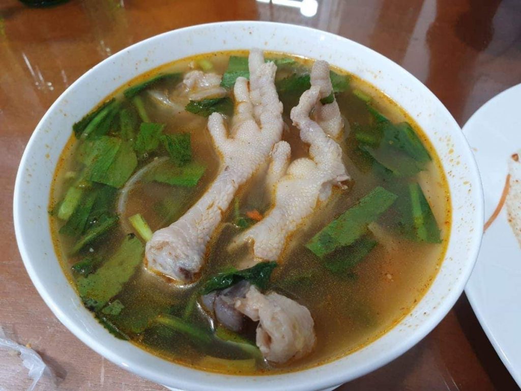 Hot and Spicy Chicken Feet Soup