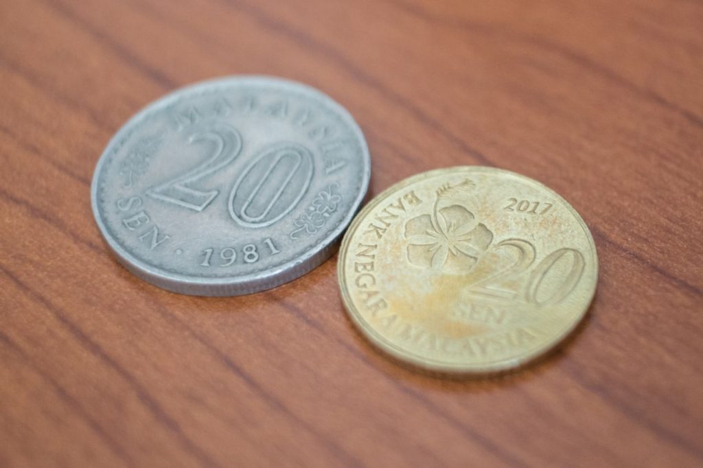 Malajské ringity, staré a nové mince