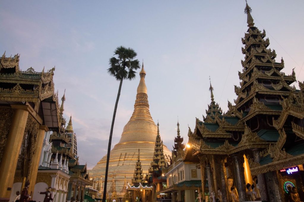 Shwedagon Pagoda, Yangon, Mjanmarsko