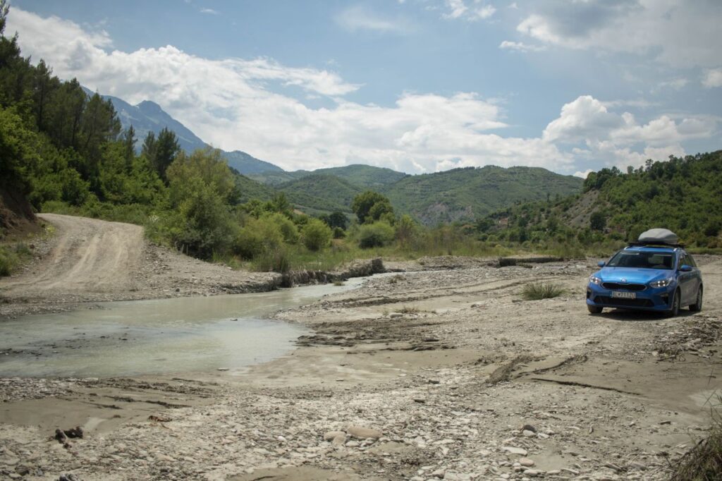 Roadtrip, ako sa šoféruje v Albánsku a stav ciest